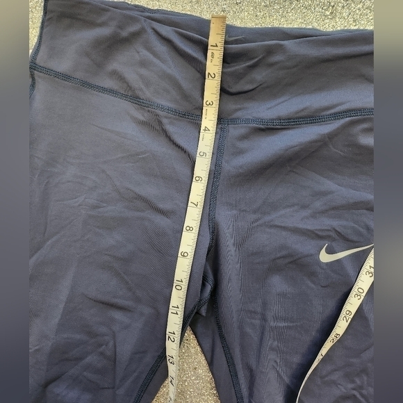 WOMEN'S NIKE CAPRI GREY LEGGINGS SIZE LG - Picture 6 of 9